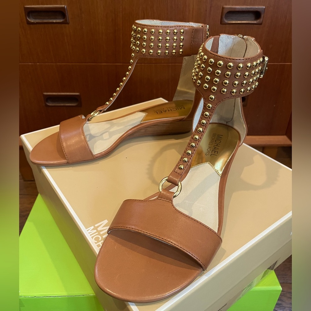 Michael Kors Strap shoes - Size 7